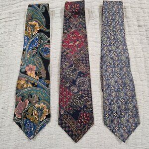 Van Huesen 417 Silk Ties - Lot of 3 - Men's Neckties - Neckties - Ties